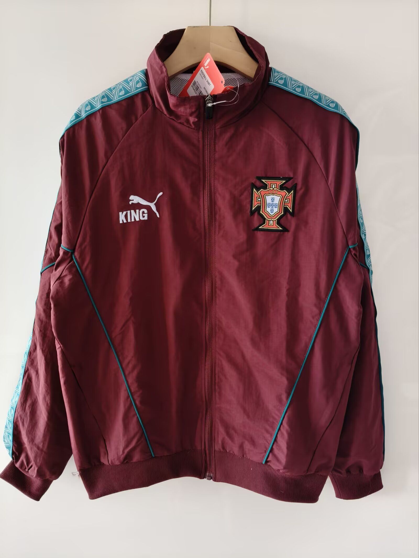 AAA Quality Portugal 26/27 Wind Coat - Red/Green